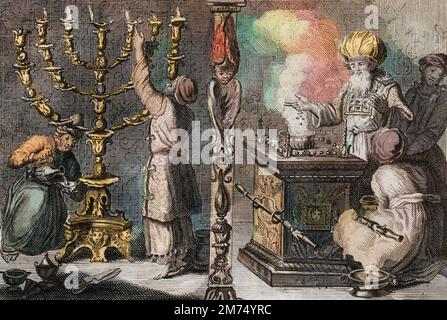 Bibel par le Sieur de Royaumont, Ancien Testament : Kronleuchter d'Or a sept sector (Menorah ou menora) dans le tabernacle. Gravure de 1811 - Bible de Royaumont, Altes Testament : Goldener Kerzenständer mit sieben Zweigen (Menorah oder Menorah) im Tabernakel. Gravur - spätere Färbung Stockfoto