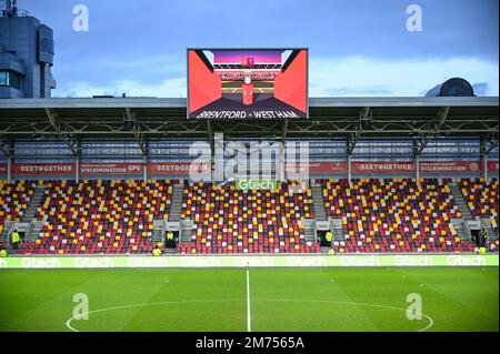 London, Großbritannien. 07. Januar 2023. Das GTECH Community Stadium ist bereit für das FA Cup-Spiel zwischen Brentford und West Ham United am 7. Januar 2023 im GTECH Community Stadium in London, England. Foto von Phil Hutchinson. Nur redaktionelle Verwendung, Lizenz für kommerzielle Verwendung erforderlich. Keine Verwendung bei Wetten, Spielen oder Veröffentlichungen von Clubs/Ligen/Spielern. Kredit: UK Sports Pics Ltd/Alamy Live News Stockfoto