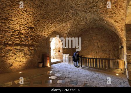 Blick auf die Burg Ajloun (QA'lat ar-Rabad) im Bezirk Mount Ajloun im Norden Jordaniens, Naher Osten Stockfoto