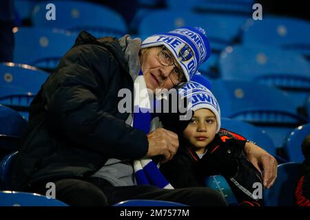 Sheffield, Großbritannien. 07. Januar 2023. Fans von Sheffield Wednesday während des Emirates FA Cup-dritten Spiels Sheffield Wednesday vs Newcastle United in Hillsborough, Sheffield, Großbritannien, 7. Januar 2023 (Foto von Ben Early/News Images) in Sheffield, Großbritannien, am 1./7. Januar 2023. (Foto: Ben Early/News Images/Sipa USA) Guthaben: SIPA USA/Alamy Live News Stockfoto