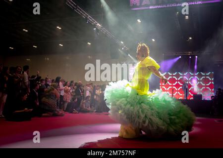 London, Großbritannien. 6. Januar 2023 Drag-Queen-Persönlichkeiten auf der DragCon UK, einer der größten Feiern von Drag, präsentiert von World of Wonder auf der Excel London ab dem 6-8. Januar. Kredit: Guy Corbishley/Alamy Live News Stockfoto