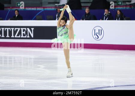 Jia Shin (KOR) tritt am 1. Tag des Junior Women Short Program des ISU Grand Prix of Figure Skating Final Turin 2022 in Torino Palavela auf. Stockfoto