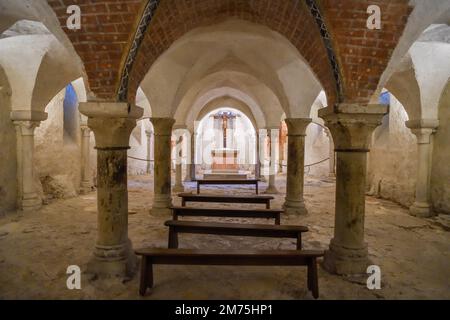 Krypta der Basilika Sainte-Marie-Madeleine, Vezelay, Departement Yonne, Region Bourgogne-Franche-Comte, Burgund, Frankreich Stockfoto