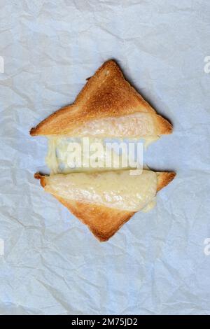 Schmelzkäse mit Toast, Schmelzkäse Stockfoto