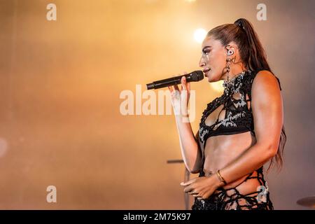 Biddinghuizen, Niederlande. 21. Aug. 2022. Sevdaliza tritt am 21. August 2022 beim Lowlands Festival 2022 in Biddinghuizen, Niederlande, live auf. (Foto: Roberto Finizio/NurPhoto) Kredit: NurPhoto SRL/Alamy Live News Stockfoto