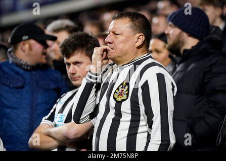 Ein Fan von Newcastle United sieht beim Emirates FA Cup in der dritten Runde im Hillsborough Stadium in Sheffield besorgt aus. Foto: Samstag, 7. Januar 2023. Stockfoto