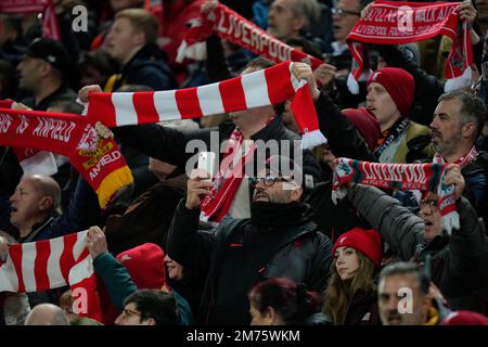 Liverpool, Großbritannien. 07. Januar 2023. Liverpool begrüßt das Team beim dritten Spiel der Emirates FA Cup Liverpool vs Wolverhampton Wanderers in Anfield, Liverpool, Großbritannien, 7. Januar 2023 (Foto von Steve Flynn/News Images) in Liverpool, Großbritannien, am 1./7. Januar 2023. (Foto: Steve Flynn/News Images/Sipa USA) Guthaben: SIPA USA/Alamy Live News Stockfoto