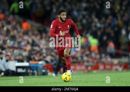 Liverpool, Großbritannien. 07. Januar 2023. Joe Gomez aus Liverpool in Aktion. The Emirates FA Cup, 3. Runde, Liverpool gegen Wolverhampton Wanderers in Anfield in Liverpool am Samstag, den 7. Januar 2023. Dieses Bild darf nur zu redaktionellen Zwecken verwendet werden. Nur redaktionelle Verwendung, Lizenz für kommerzielle Verwendung erforderlich. Keine Verwendung bei Wetten, Spielen oder Veröffentlichungen von Clubs/Ligen/Spielern. Bild von Chris Stading/Andrew Orchard Sportfotografie/Alamy Live News Kredit: Andrew Orchard Sportfotografie/Alamy Live News Stockfoto