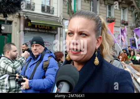 Énorme manifestation de la diaspora Kurde à Paris, pour le 10 ème anniversaire de l'assassinat de 3 militantes Kurdes par les Services Secrets Turcs Stockfoto