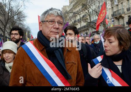 Énorme manifestation de la diaspora Kurde à Paris, pour le 10 ème anniversaire de l'assassinat de 3 militantes Kurdes par les Services Secrets Turcs Stockfoto