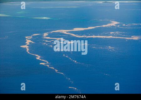 Die vulkanischen Aktivitäten im Südpazifik in der Nähe von Tonga im August 2006 brachten riesige Bimsflöße aus leichtem, schaumigem vulkanischem Felsen. Einige wurden reportiert Stockfoto