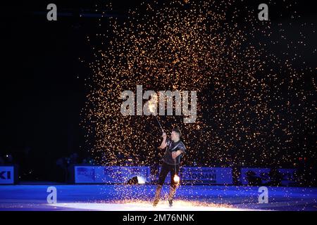 Bologna, Italien. 06. Januar 2023. Clement Pinel während der Eislaufausstellung „Bol on Ice, World Skating Stars“ in der Unipol Arena, Bologna, Italien, 06. Januar 2023. Foto: Michele Nucci Kredit: Unabhängige Fotoagentur/Alamy Live News Stockfoto