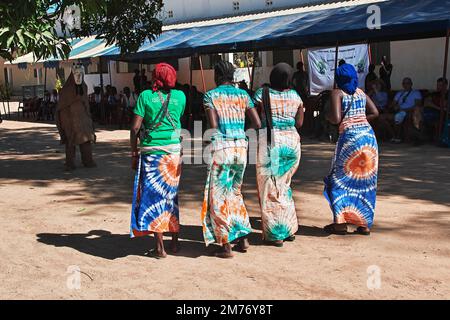 Kumpo-Tanz mit Masken in Senegal, Westafrika Stockfoto