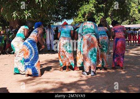Kumpo-Tanz mit Masken in Senegal, Westafrika Stockfoto