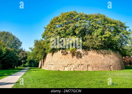 Bastion von Ferraras Stadtmauern, Italien Stockfoto
