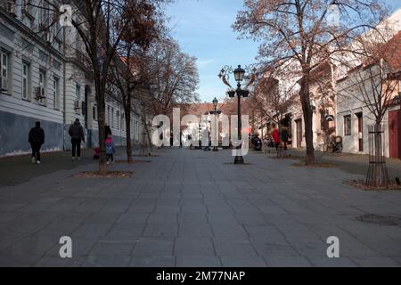 Belgrad, Serbien, 5. Januar 2023: Blick auf den Magistratsplatz (Magistarski Trg) in Zemun Stockfoto