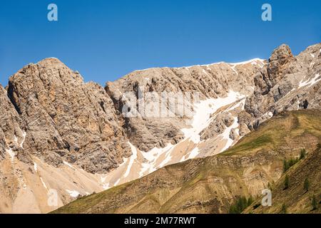 Berglandschaft auf dem Weg zum Fuciade Refuge, Passo San Pellegrino, Val di Fassa, Dolomiten, Italien Stockfoto