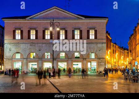 Palazzo San Crispino auf der Piazza Trento e Trieste, Ferrara, Italien Stockfoto