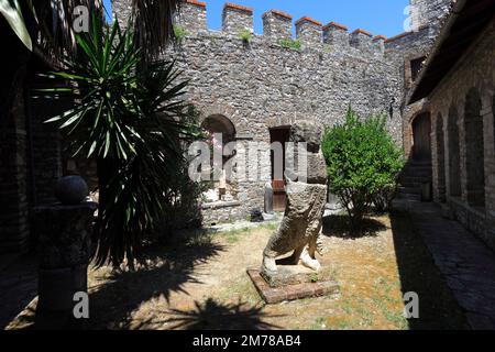 Statuen und Ausstellungen im Museum des antiken Butrint, UNESCO-Weltkulturerbe, Butrint-Nationalpark, Saranda-Viertel, Südalbanien, Europa Stockfoto