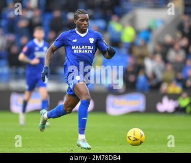 Cardiff, Großbritannien. 08. Januar 2023. Sheyi Ojo #10 aus Cardiff City läuft mit dem Ball während des Emirates FA Cup dritten Spiels Cardiff City vs Leeds United im Cardiff City Stadium, Cardiff, Großbritannien, 8. Januar 2023 (Foto von Mike Jones/News Images) in Cardiff, Großbritannien, am 1./8. Januar 2023. (Foto: Mike Jones/News Images/Sipa USA) Guthaben: SIPA USA/Alamy Live News Stockfoto