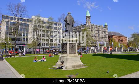 The Greens im Rathaus Belfast - BELFAST, Großbritannien - 25. APRIL 2022 Stockfoto