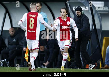 NIJMEGEN - (lr) Kenneth Taylor von Ajax, Kian Fitz-Jim von Ajax während des niederländischen Premier-League-Spiels zwischen NEC und Ajax in De Goffert am 8. Januar 2023 in Nijmegen, Niederlande. ANP MAURICE VAN STONE Stockfoto