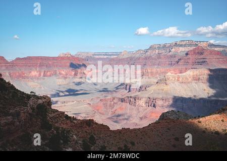 Roter Grand Canyon um 12 Uhr Stockfoto