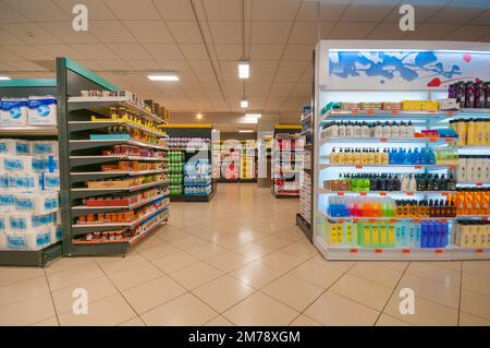 Valencia, Spanien - 01. Juli 2019: Supermarkt Mercadona ist die größte Supermarktkette in Spanien Stockfoto