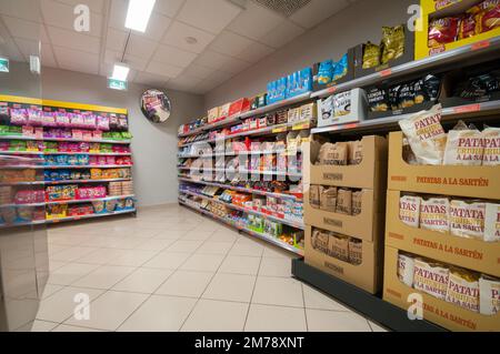 Valencia, Spanien - 01. Juli 2019: Supermarkt Mercadona ist die größte Supermarktkette in Spanien Stockfoto