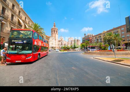 Valencia, Spanien - 01. Juli 2019: Queen's Square (Plaza de la Reina) in der Innenstadt Stockfoto