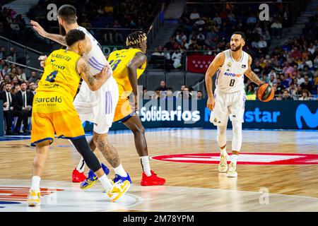 Madrid, Madrid, Spanien. 8. Januar 2023. Adam Hanga (Real Madrid) in Aktion während des Basketballspiels zwischen Real Madrid und Gran Canaria, gültig für den Spieltag 15 der spanischen Basketballliga „Liga Endesa“, gespielt am Sonntag, den 08. Januar 2023 im Wizink Center in Madrid (Kreditbild: © Alberto Gardin/ZUMA Press Wire) Stockfoto