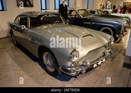 Aston Martin DB4 Superleggera im Automobilmuseum von Málaga, Spanien. Stockfoto