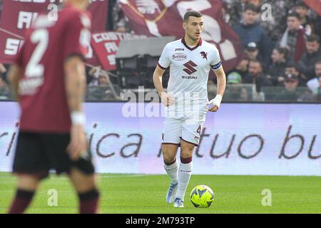 Salerno, Italien. 08. Januar 2023. Alessandro Buongiorno Spieler von Torino, während des Spiels der italienischen Serie A Liga zwischen Salernitana und Torino Endergebnis, Salernitana 1, Torino 1, gespielt im Arechi Stadion. Salerno, Italien, 08. Januar 2023. (Foto: Vincenzo Izzo/Sipa USA) Guthaben: SIPA USA/Alamy Live News Stockfoto