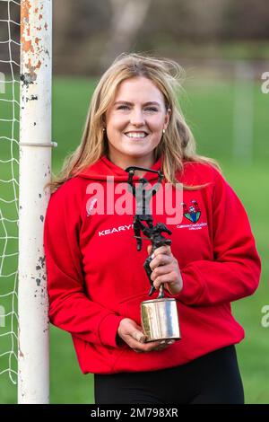 Ballylickey, West Cork, Irland. 8. Januar 2023. St. Colums (Cork) der GAA Club veranstaltete heute eine Homecoming für seinen All-Ireland-Spieler Libby Coppinger. Libby erhält den Cork Camogie All Star Award, den sie für ihre Heldentaten im Cork Camogie Team außerhalb des Clubs gewonnen hat. Kredit: AG News/Alamy Live News Stockfoto