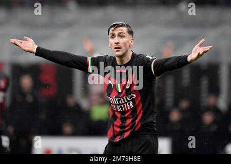 Mailand, Italien. 08. Januar 2023. Alexis Saelemaekers vom AC Mailand während des Fußballspiels der Serie A zwischen dem AC Mailand und AS Roma im Stadion San Siro in Mailand (Italien), Januar 8. 2023. Foto Andrea Staccioli/Insidefoto Credit: Insidefoto di andrea staccioli/Alamy Live News Stockfoto