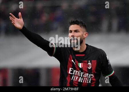 Mailand, Italien. 08. Januar 2023. Olivier Giroud von AC Milan während des Fußballspiels der Serie A zwischen AC Milan und AS Roma im Stadion San Siro in Mailand (Italien), Januar 8. 2023. Foto Andrea Staccioli/Insidefoto Credit: Insidefoto di andrea staccioli/Alamy Live News Stockfoto