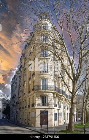 Paris, schöne Gebäude rue Saint-Jacques im 14e Arrondissement, im Winter Stockfoto