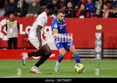 Sevilla, Sevilla, Spanien. 8. Januar 2023. Borja Mayoral von Getafe in Aktion während des Spiels La Liga Santader zwischen Sevilla CF und Getafe CF am Ramon Sanchez Pizjuan in Sevilla, Spanien, am 08. Januar 2023. (Kreditbild: © Jose Luis Contreras/DAX via ZUMA Press Wire) Stockfoto