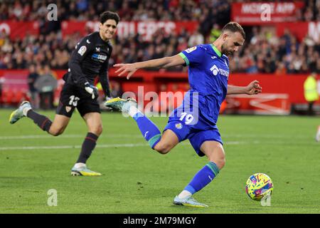 Sevilla, Sevilla, Spanien. 8. Januar 2023. Borja Mayoral von Getafe in Aktion während des Spiels La Liga Santader zwischen Sevilla CF und Getafe CF am Ramon Sanchez Pizjuan in Sevilla, Spanien, am 08. Januar 2023. (Kreditbild: © Jose Luis Contreras/DAX via ZUMA Press Wire) Stockfoto