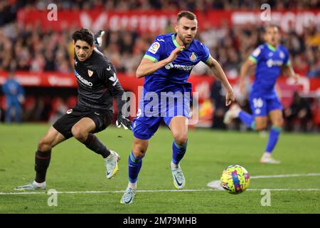 Sevilla, Sevilla, Spanien. 8. Januar 2023. Borja Mayoral von Getafe in Aktion während des Spiels La Liga Santader zwischen Sevilla CF und Getafe CF am Ramon Sanchez Pizjuan in Sevilla, Spanien, am 08. Januar 2023. (Kreditbild: © Jose Luis Contreras/DAX via ZUMA Press Wire) Stockfoto