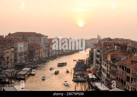 Blick auf den Canal Cran von der Accademia-Brücke, Venedig, Venetien, Italien Stockfoto