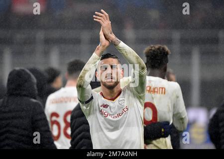 Mailand, Italien. 08. Januar 2023. Lorenzo Pellegrini von AS Roma während des Fußballspiels der Serie A zwischen AC Milan und AS Roma im Stadion San Siro in Mailand (Italien), Januar 8. 2023. Foto Andrea Staccioli/Insidefoto Credit: Insidefoto di andrea staccioli/Alamy Live News Stockfoto