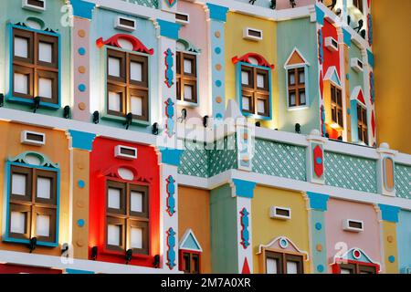 jemenis authentisches traditionelles Haus oder farbenfrohes Gebäudedesign Stockfoto
