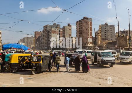 ALEXANDRIA, ÄGYPTEN - 2. FEBRUAR 2019: Blick auf eine Straße in Alexandria, Ägypten Stockfoto