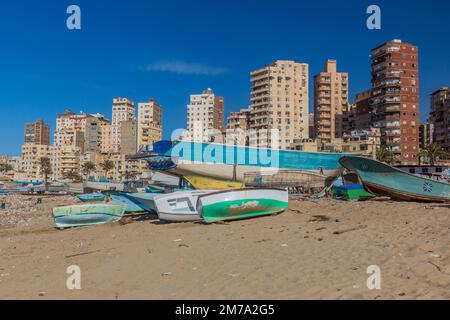 ALEXANDRIA, ÄGYPTEN - 2. FEBRUAR 2019: Werften in Alexandria, Ägypten Stockfoto