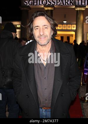 Dieter Landuris bei der Premiere des Dramas 'eine es langen Tag Reise in die Nacht' von Eugene O'Neill im Schlosspark Theater. Berlin, 07.01.2023 Stockfoto