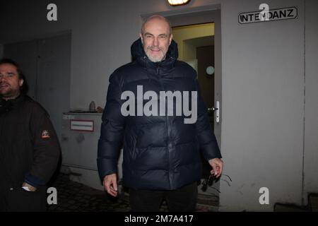 Peter Kremer bei der Premiere des Dramas 'eine es langen Tag Reise in die Nacht' von Eugene O'Neill im Schlosspark Theater. Berlin, 07.01.2023 Stockfoto