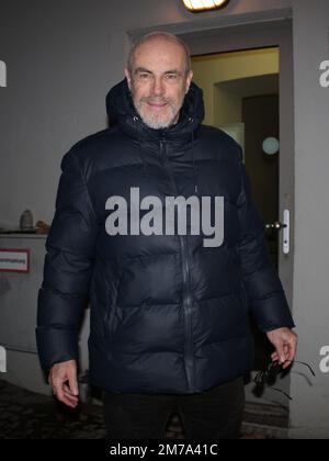 Peter Kremer bei der Premiere des Dramas 'eine es langen Tag Reise in die Nacht' von Eugene O'Neill im Schlosspark Theater. Berlin, 07.01.2023 Stockfoto