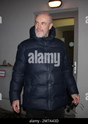 Peter Kremer bei der Premiere des Dramas 'eine es langen Tag Reise in die Nacht' von Eugene O'Neill im Schlosspark Theater. Berlin, 07.01.2023 Stockfoto