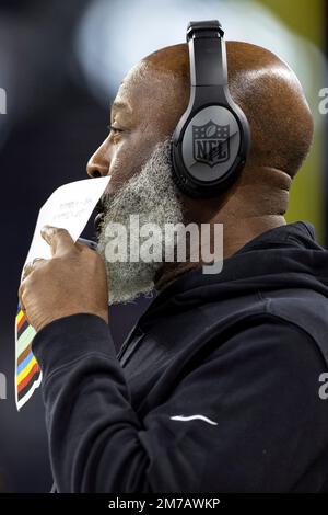 Indianapolis, Indiana, USA. 08. Januar 2023. Houston Texans Cheftrainer Lovie Smith beim NFL-Spiel gegen die Indianapolis Colts in Indianapolis, Indiana. John Mersits/CSM/Alamy Live News Stockfoto